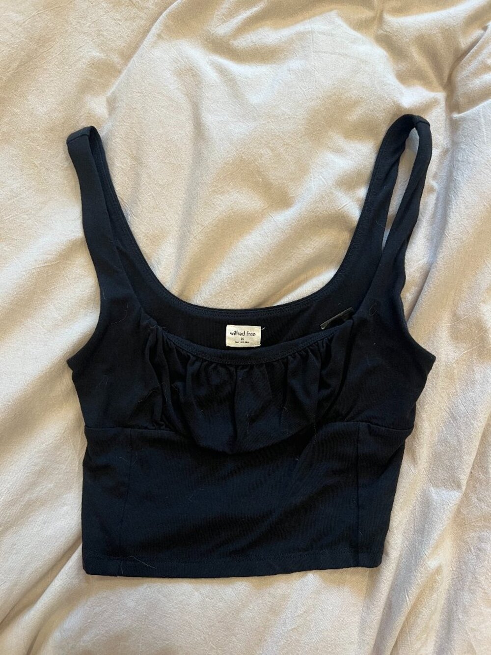 Aritzia Wilfred Free black cropped tank top